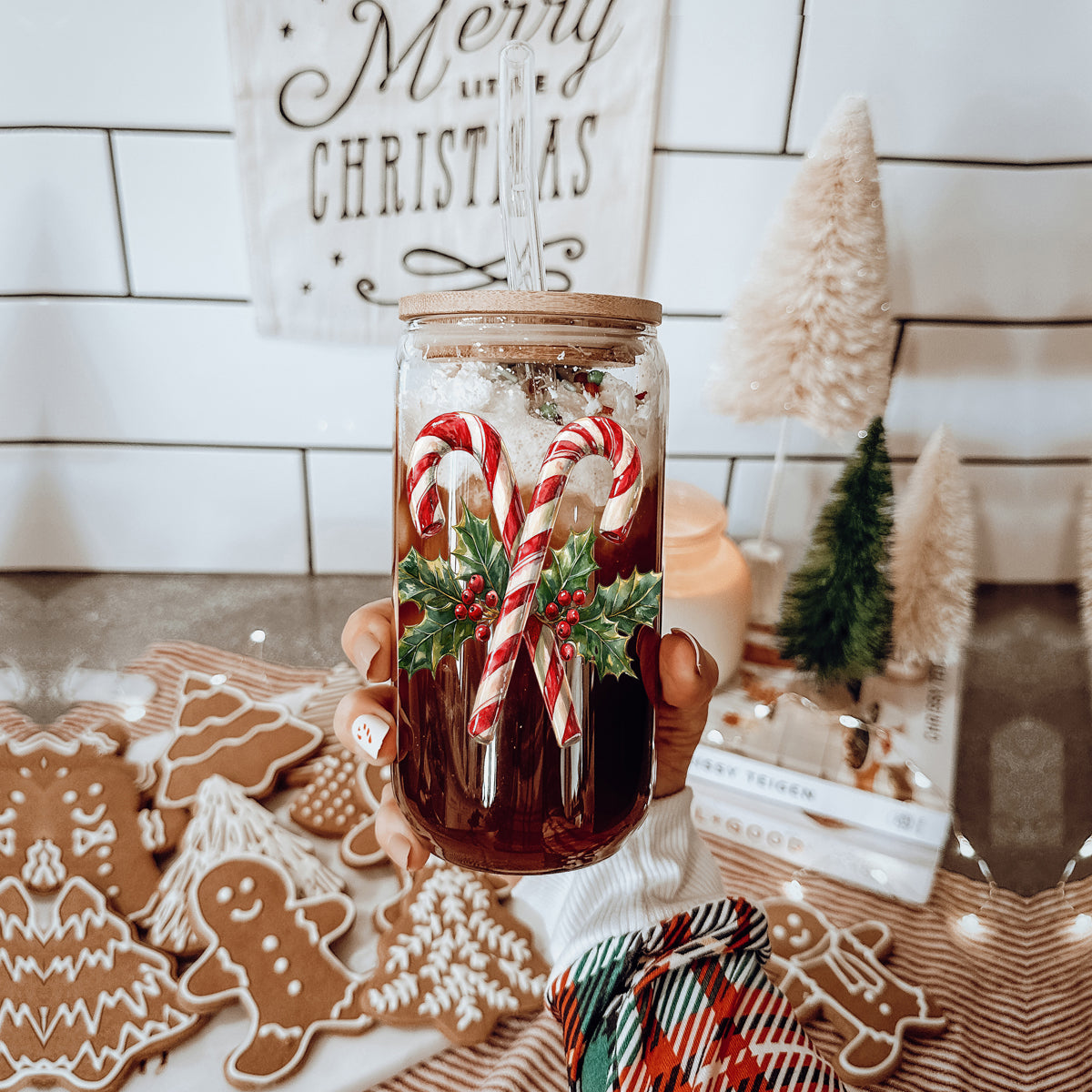 Festive drinkware gift – 17oz glass tumbler with holly wreath and candy cane design
Christmas morning coffee cup – glass tumbler with candy cane wreath wrap