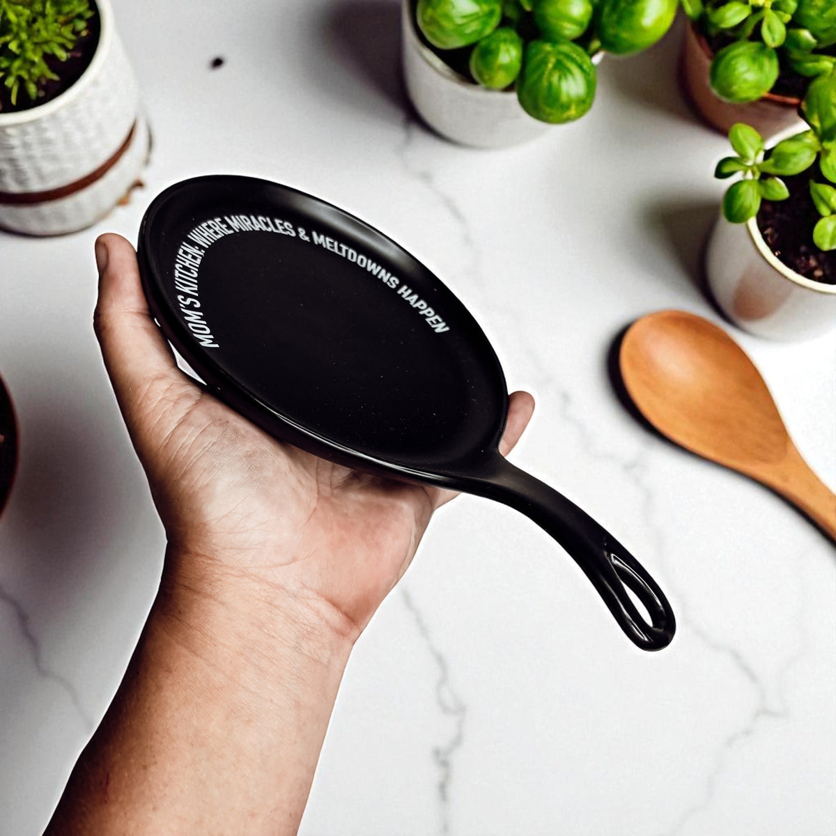 Working mom kitchen
Mom kitchen stories
Family kitchen keeper
Kitchen heart home
Family kitchen moments