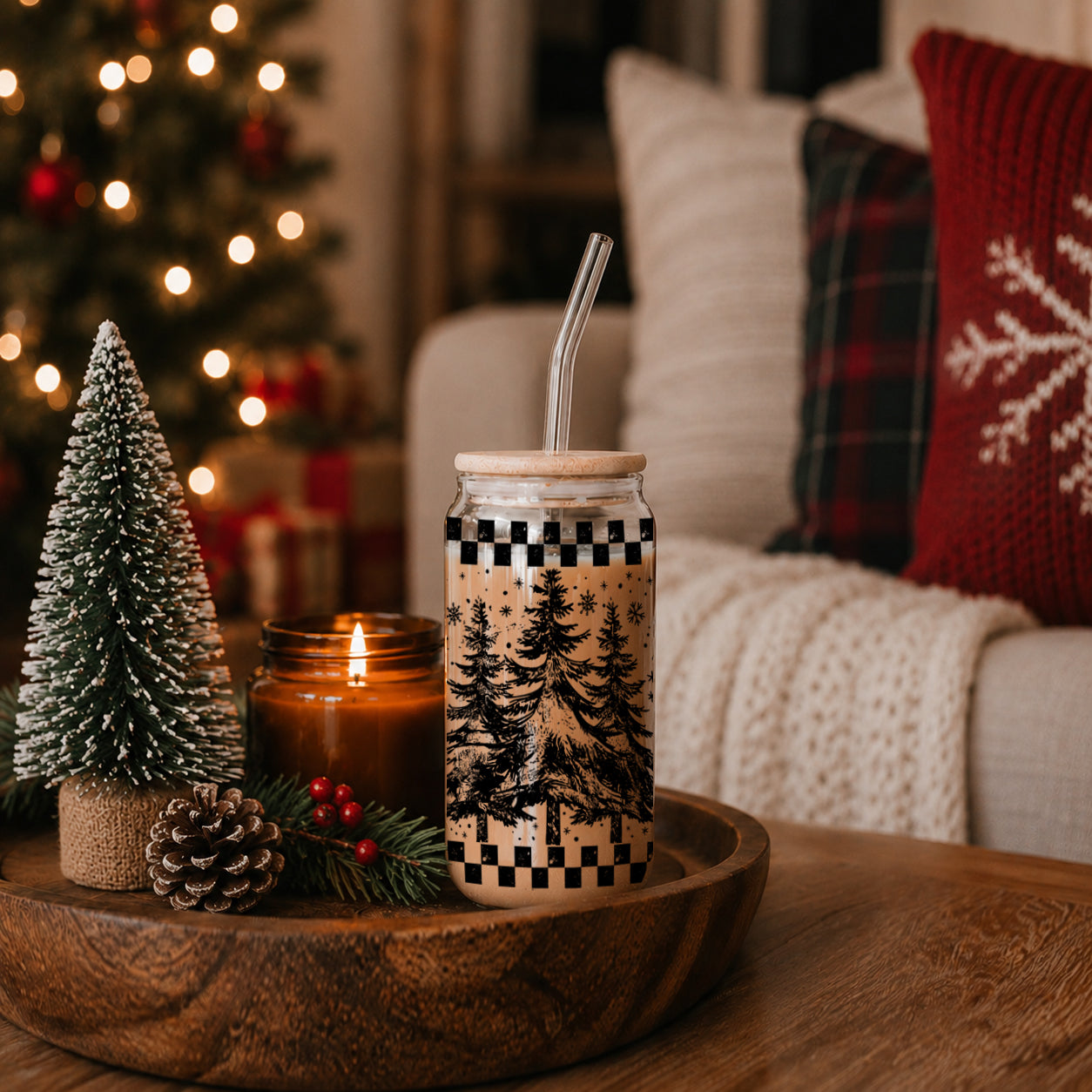 Retro Christmas gift idea - reusable glass tumbler with festive tree design
17oz retro Christmas glass tumbler - Vintage tree holiday coffee cup with bamboo lid straw - Festive kitchen gift