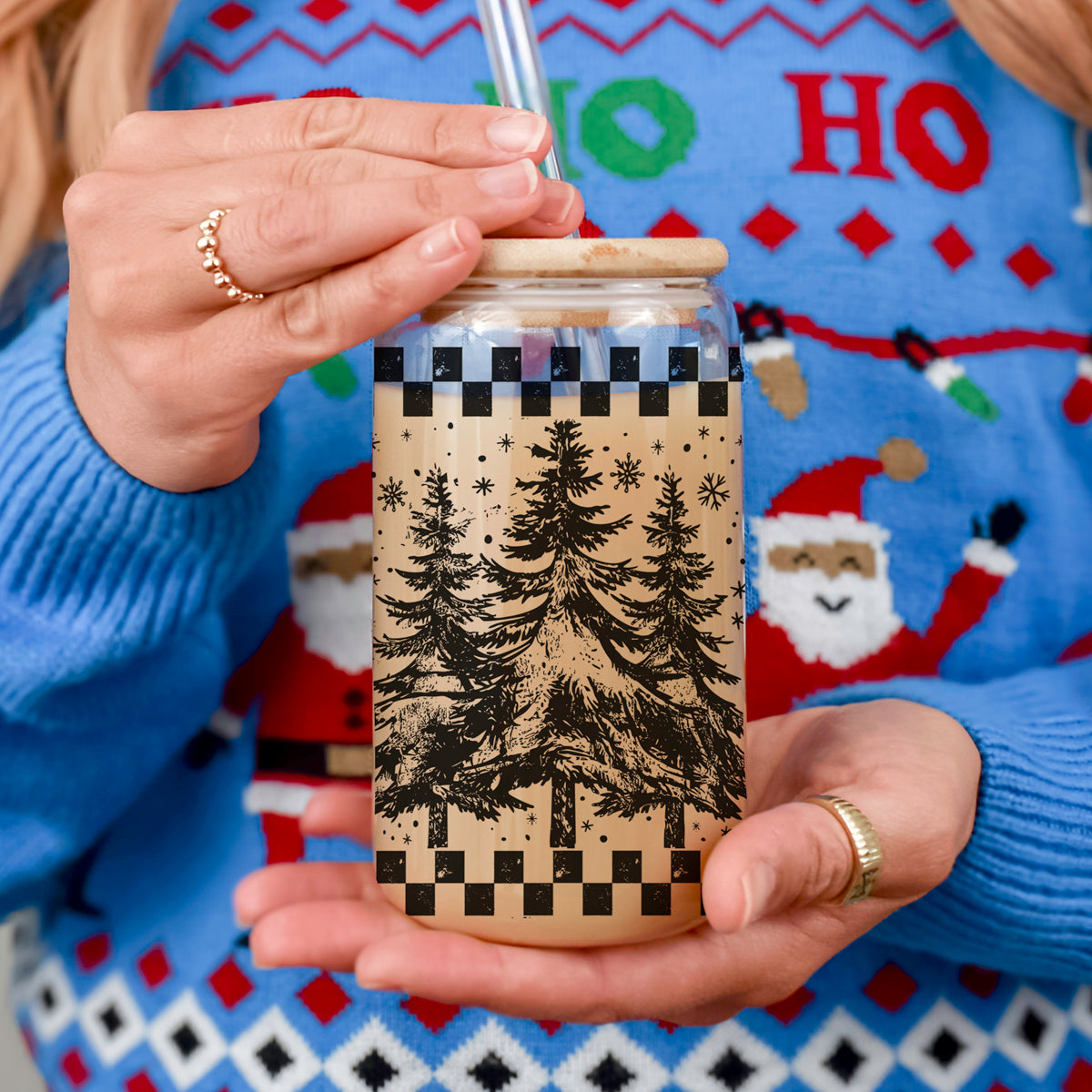 Vintage Christmas glass tumbler 17oz - Retro tree holiday coffee cup bamboo lid - Checkered festive drinkware
Christmas kitchen gifts retro glass cup 17oz - Vintage tree tumbler bamboo lid glass straw - Holiday decor