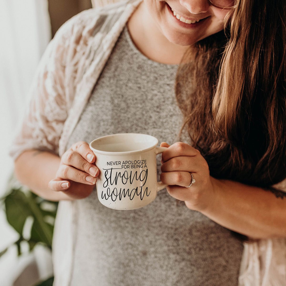 empowering coffee mug for strong woman
inspirational quote mug for confident women
never apologize strong woman ceramic cup
motivational gift mug for powerful woman
girl boss strong woman coffee mug
women supporting women empowerment mug
feminist gift idea strong woman coffee cup