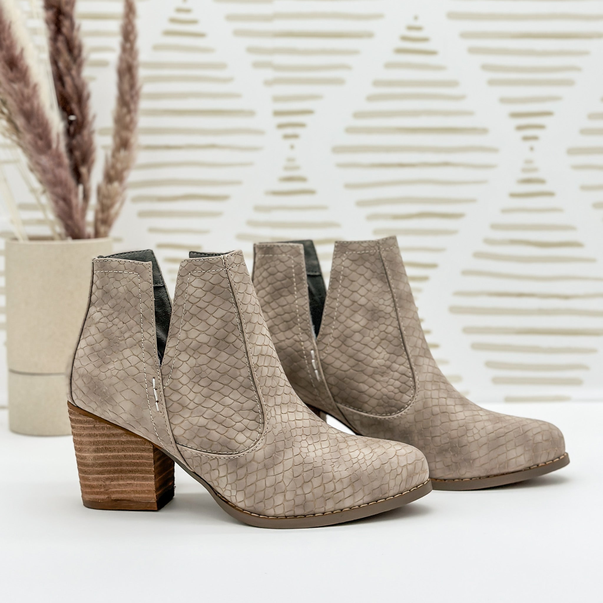 Tarim Bootie in Taupe - Rural Haze