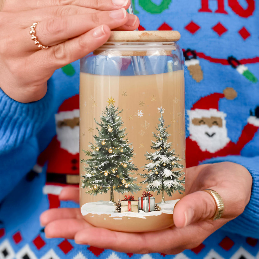 Winter holiday glass cup - festive Christmas design with snowflakes
Christmas coffee tumbler gift - eco-friendly reusable glass cup
Holiday season drink cup - Christmas glass tumbler with bamboo lid