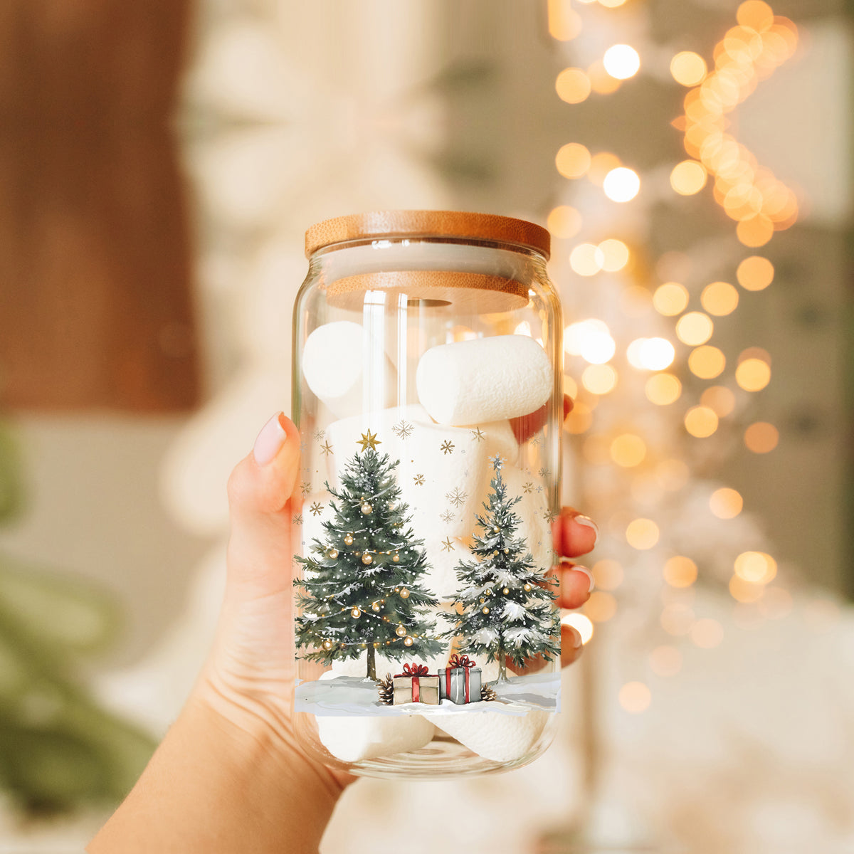 Unique Christmas hostess gift - glass tumbler with festive design
Christmas gift idea for coffee lovers - reusable glass tumbler with lid
Holiday tumbler cup with bamboo lid - Christmas tree design