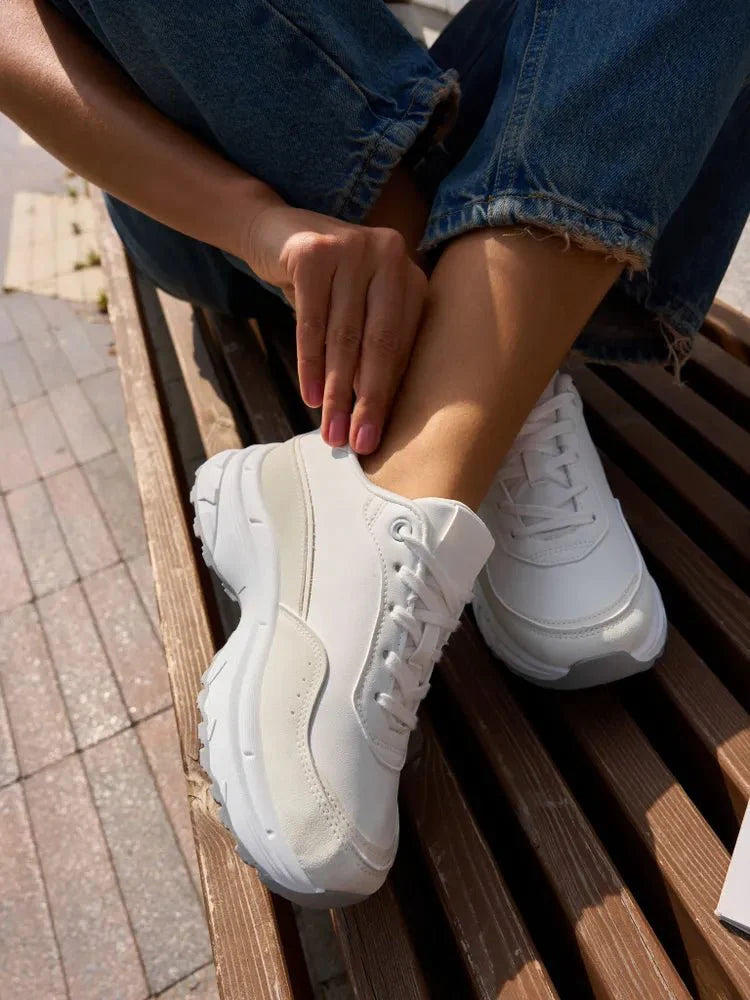 Beatrix Sneakers: Stylish and Comfy Go-To Kicks