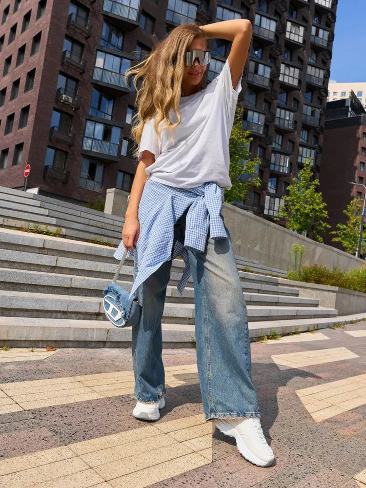 Beatrix Sneakers: Stylish and Comfy Go-To Kicks